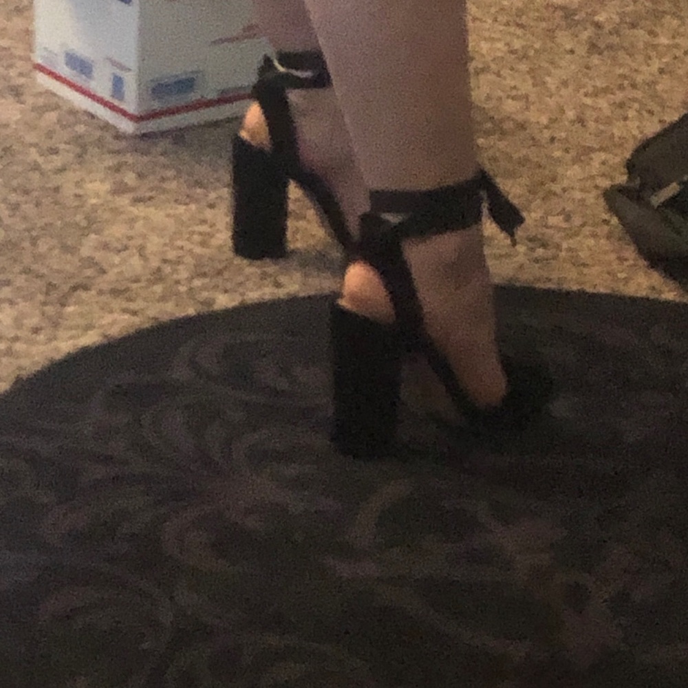 Steve Madden velvet heels ribbon ties :) - Picture 4 of 8